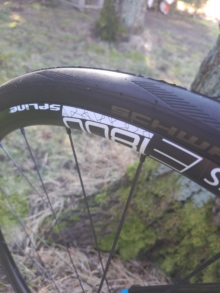 Rower szosowy giant defy advanced, karbonowa rama, stan bardzo dobry