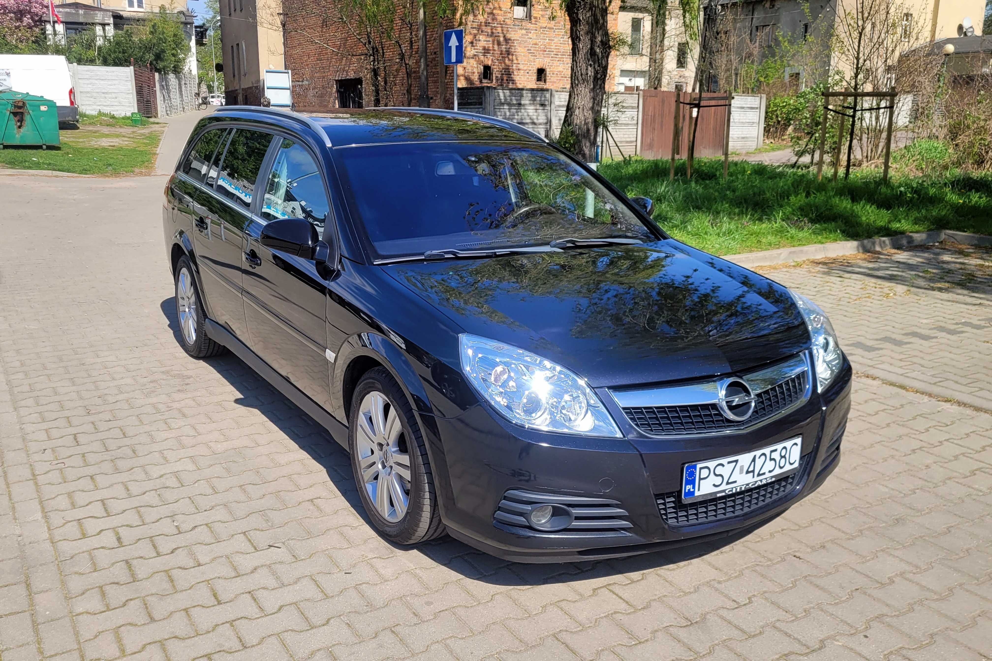 Opel Vectra LIFTING 1.8 Benzyna Kombi Zarejestrowany