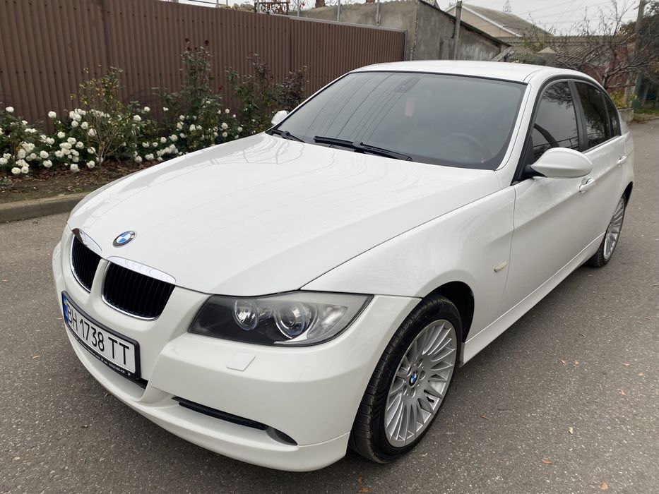 Продам BMW.  320