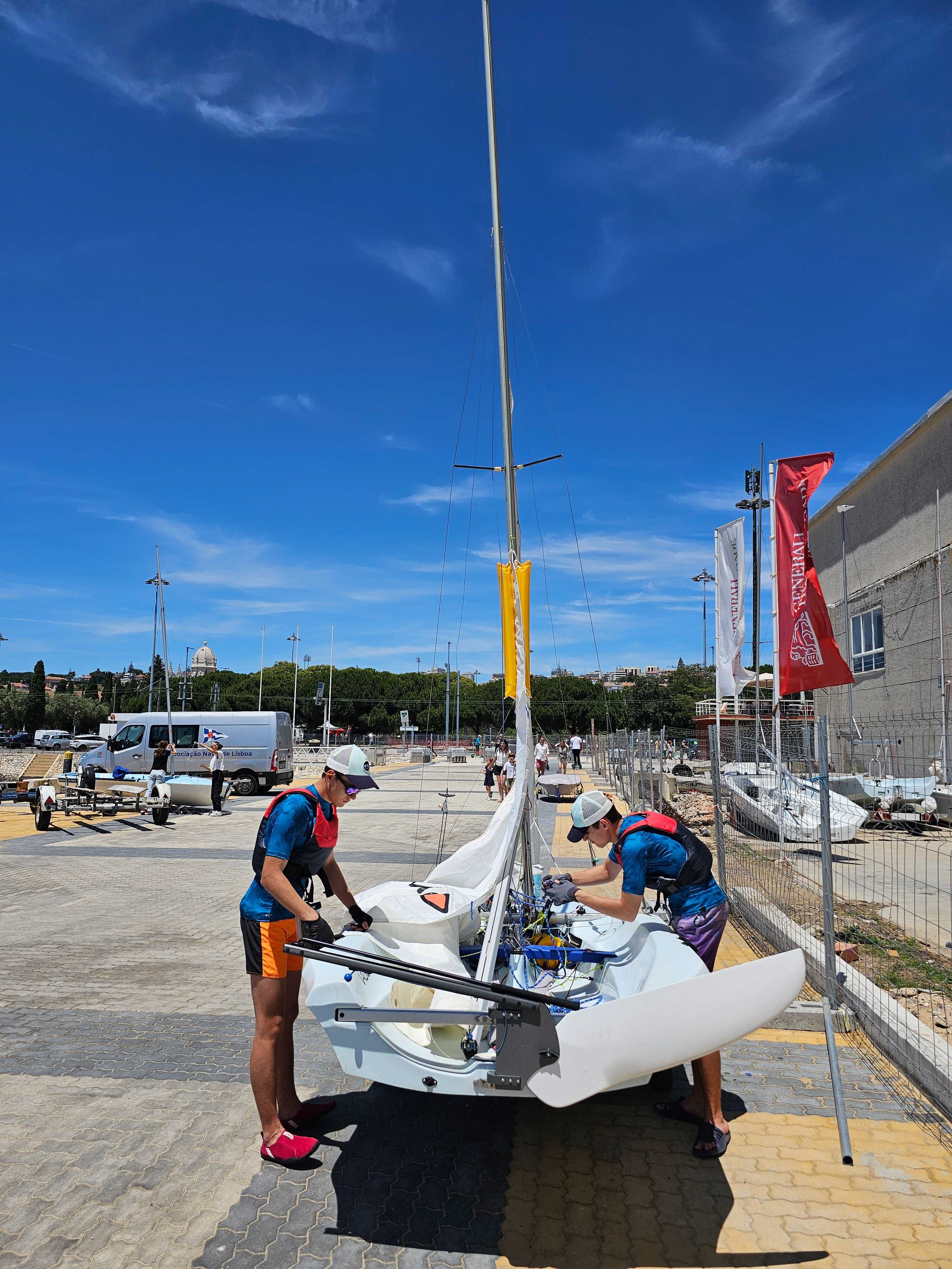 Barco a vela Laser Vago