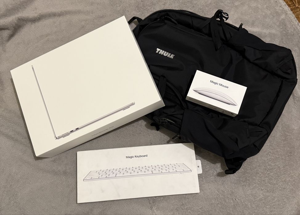 Macbook air 13” M4 32GB RAM 256GB SSD, 10/10cores NOVO + rato e teclad