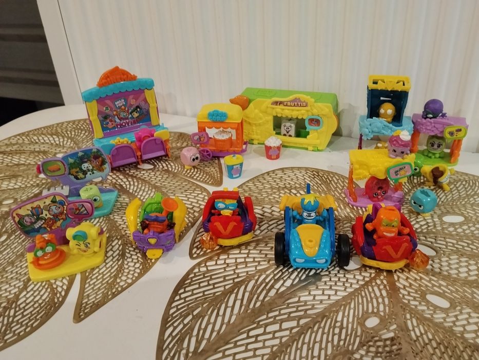 zabawki Supen zings figurki+pojazdy