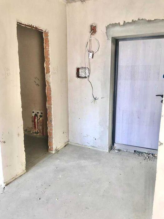 Здана/на документах/Однокімнатна в новобудові поруч парку Шевченка