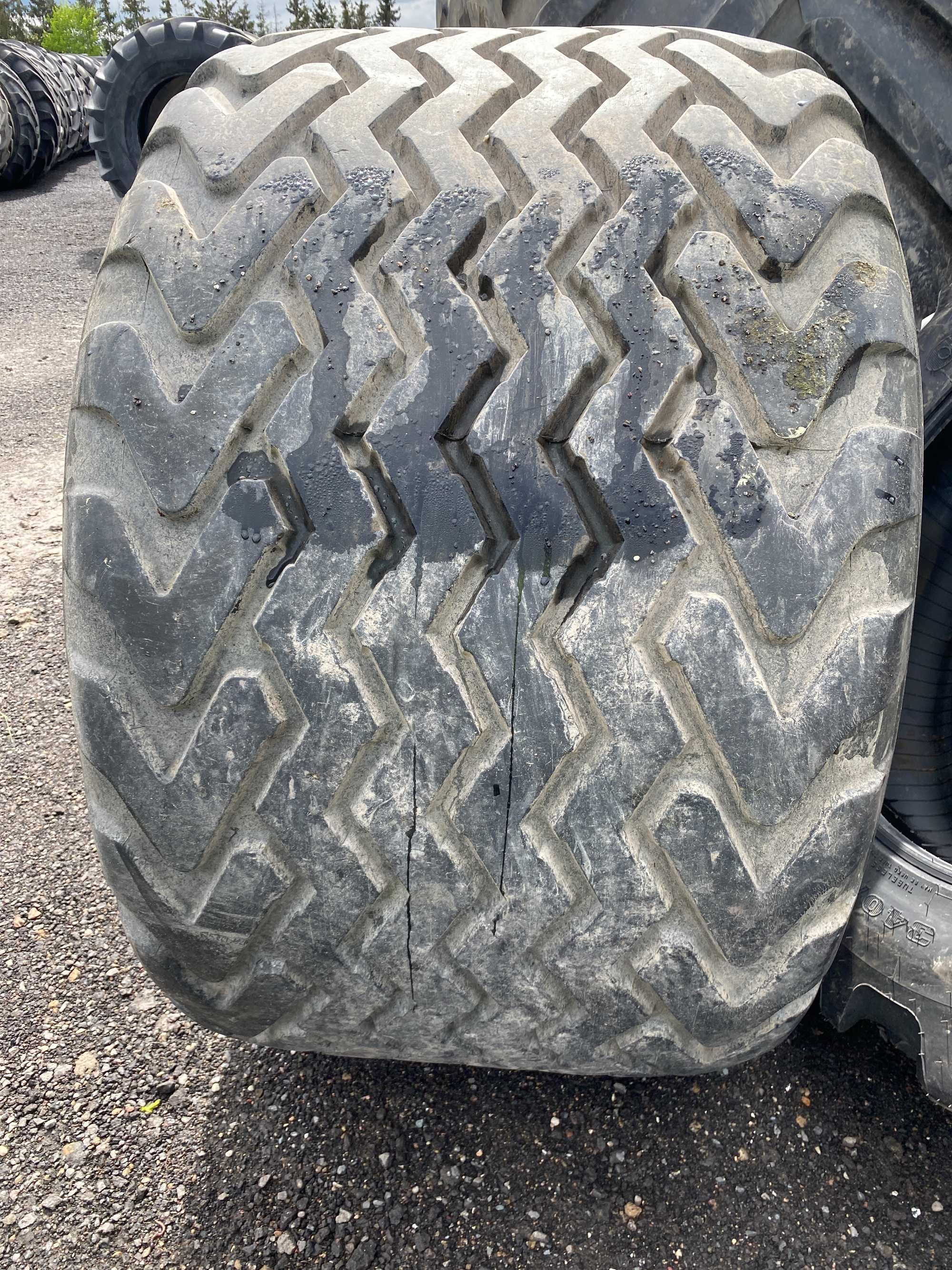 800/45r26.5 Vredestein