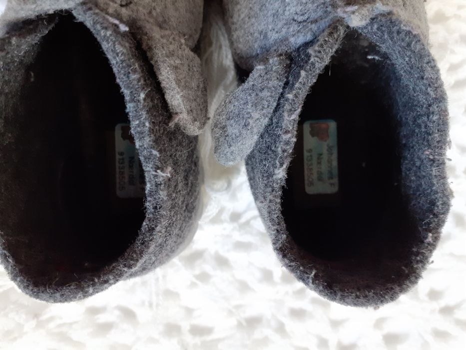 Ciepłe kapcie buciki 24, stopa: ok. 15,5 cm