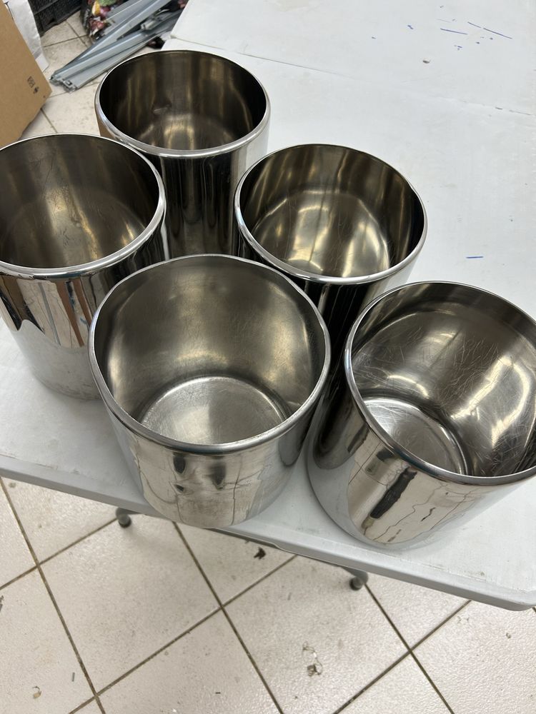 Kuwety do lodów Pozetti w dobrym stanie