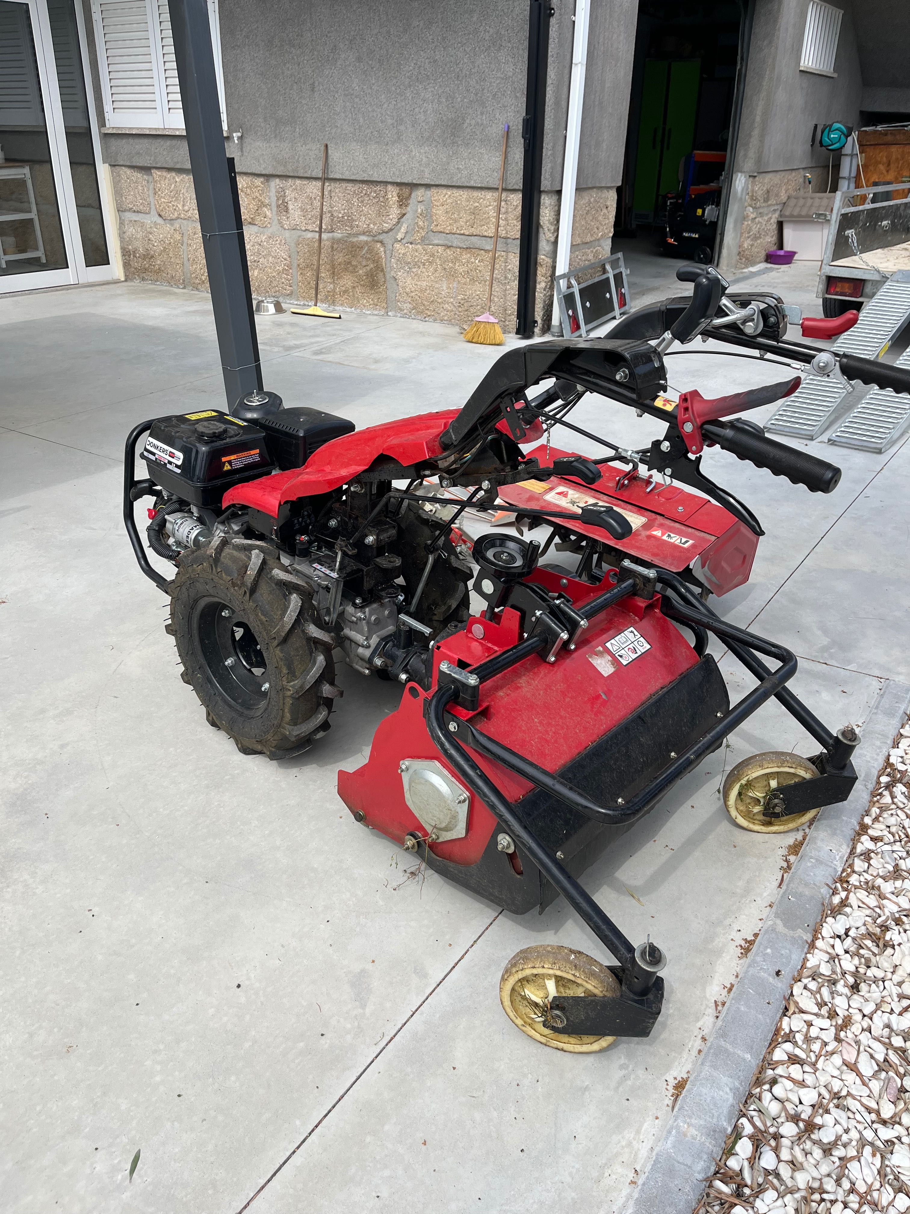 Motocultivador profissional 15cv com alfaias