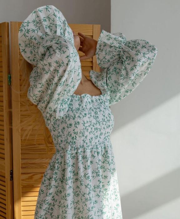 Весняна сукня, наповнена красою та ніжністю