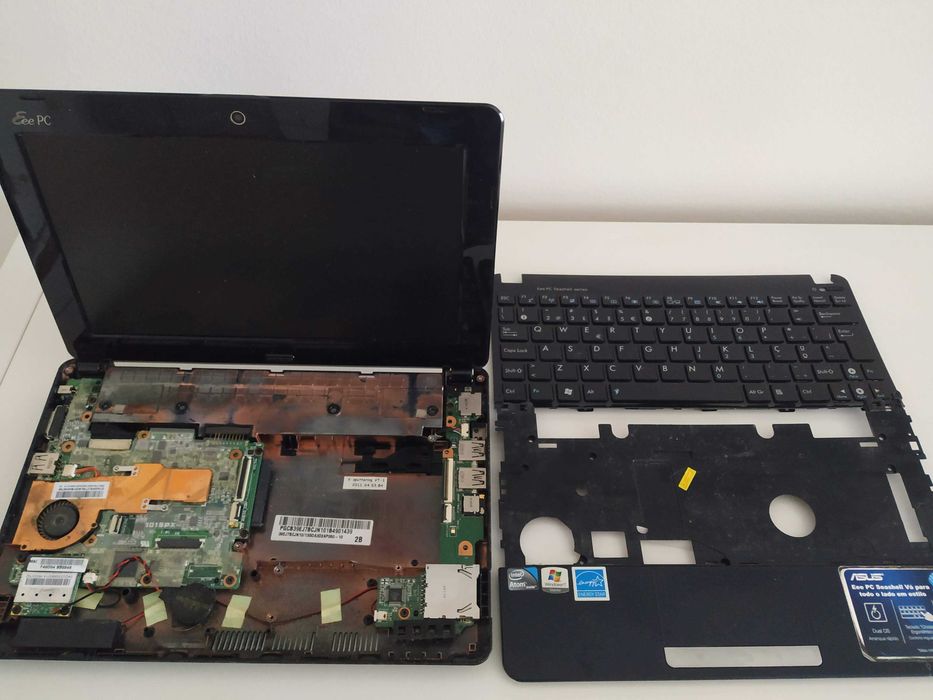 3 portateis p/ peças: Compaq V2000 + Fujitsu Siemens L1300 + Asus 1015