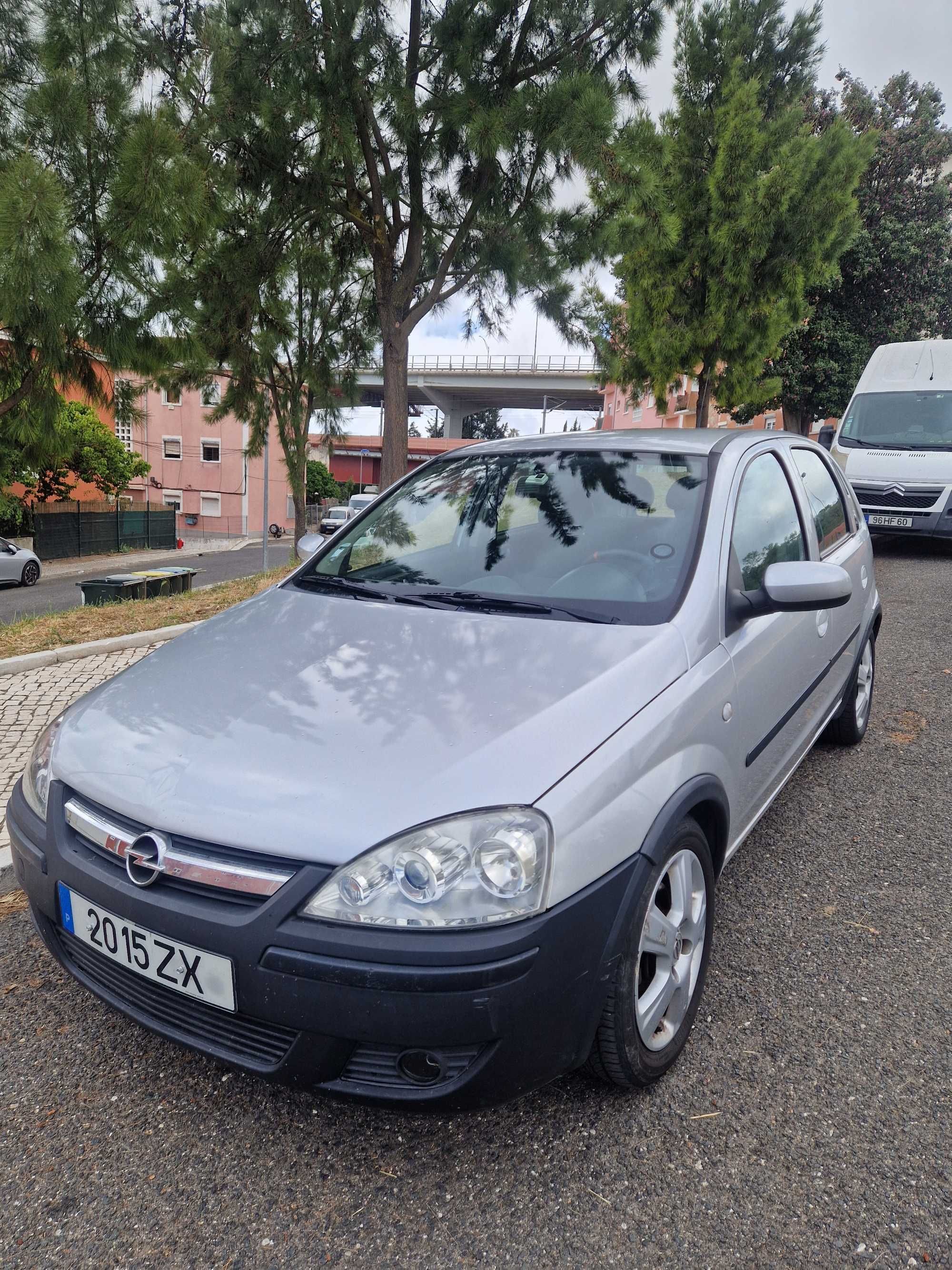 Opel Corsa 1.3 CDTI - 2005 | 160.000 km | Diesel | Econômico e Fiável