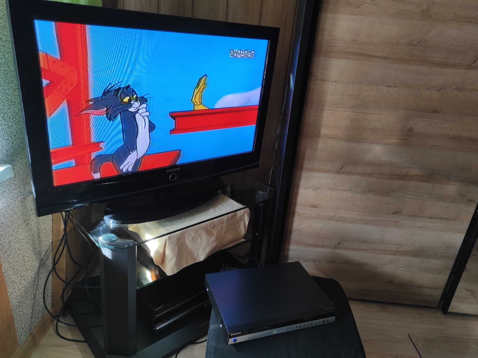 Odtwarzacz DVD, nagrywarka DVD SAMSUNG DVD-HR756 + pilot