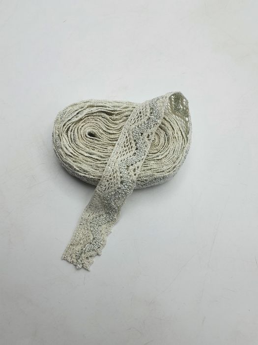 Koronka kupon 5 m.x 2,50 cm.