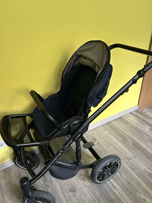 Продам коляску Anex m/type 2 в 1. 6500. Торг.