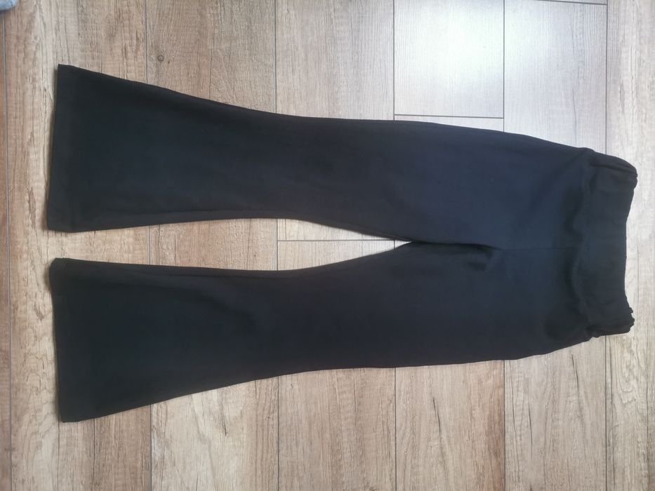 Leginsy dzwony Primark 134 czarne