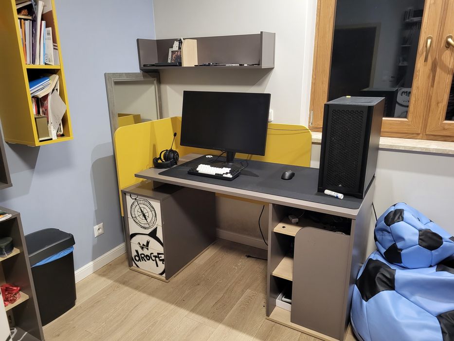 Meble młodzieżowe Vox Graffiti stan bardzo dobry+ duży zestaw 9 sztuk