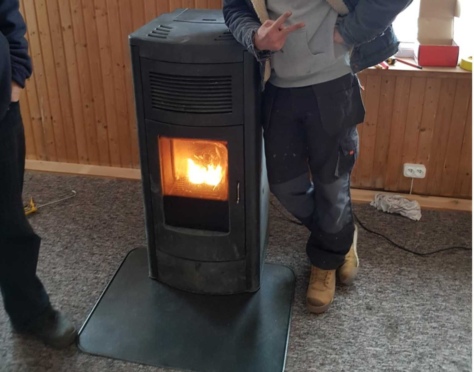 Piec na pellet MCZ kominek 11,5 kW z zasobnikiem automatyczny ŻELIWNY