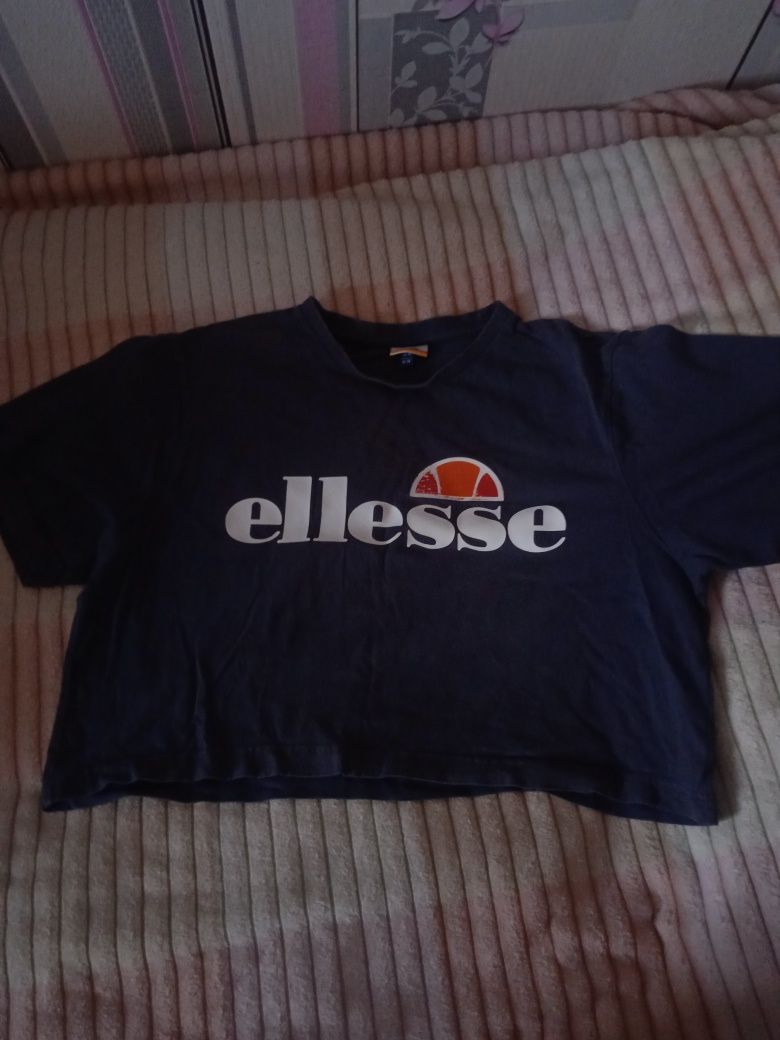 футболка ellesse(укорочена)