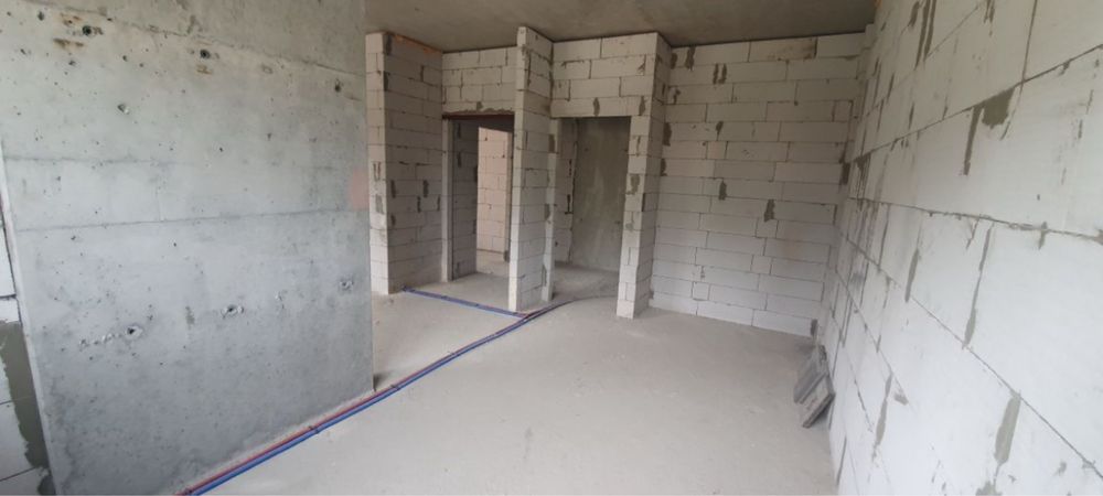 Продам квартиру в ЖК Кристалл метро Левада