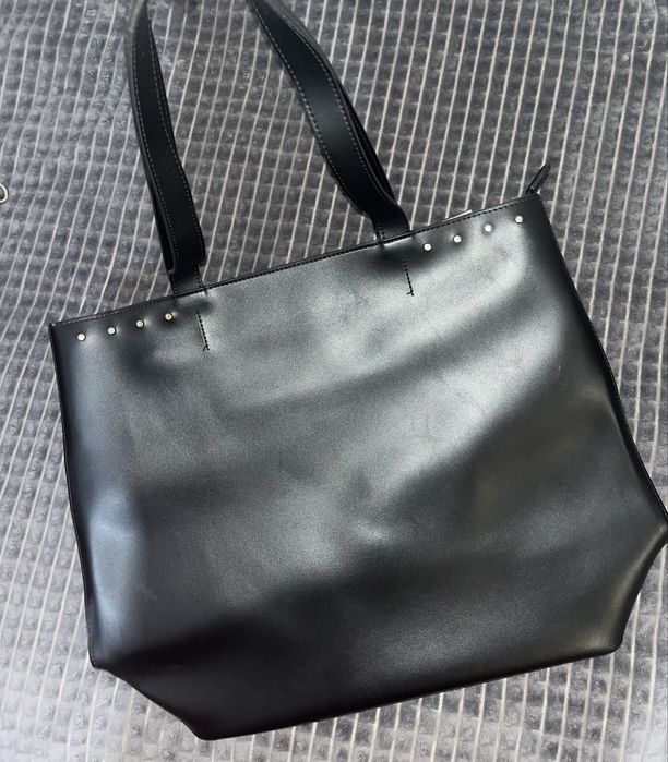 Чорна велика сумка