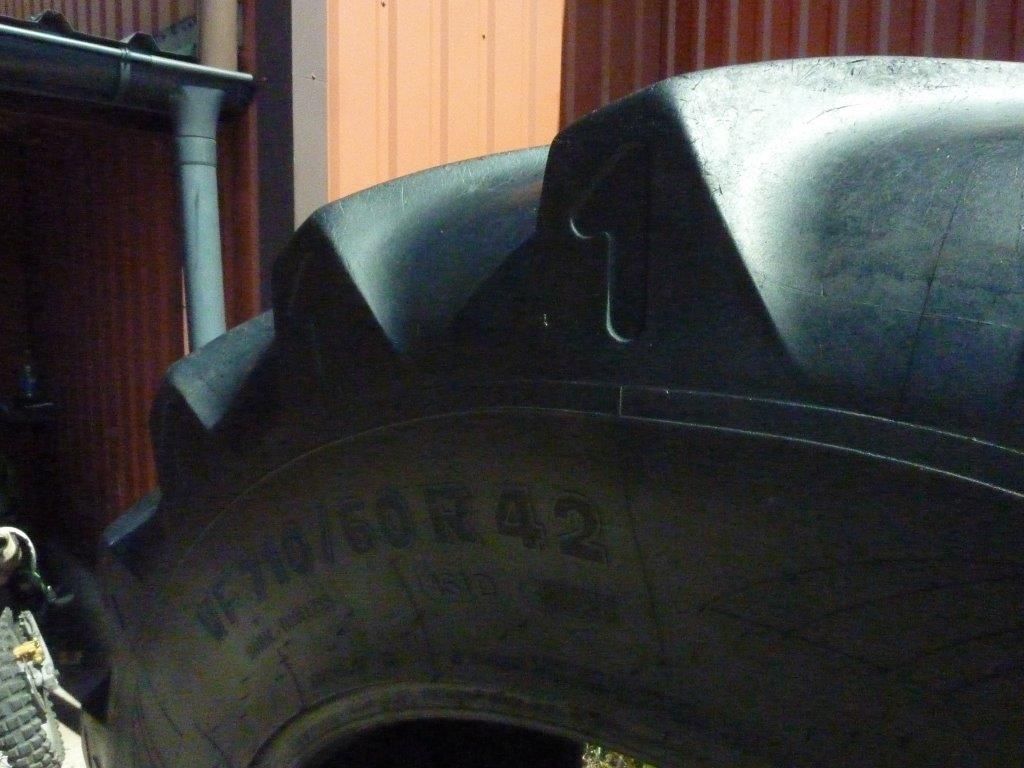 2x Opona używana rolnicza 710/60R42 MICHELIN XEOBIB 1900zł(szt.) W1343