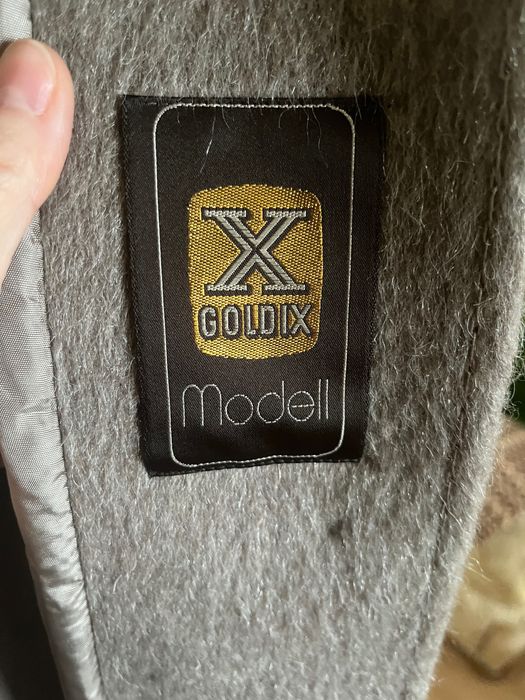 Przepiękny płaszcz  z wełny lamy, z paskiem r.38. vintage