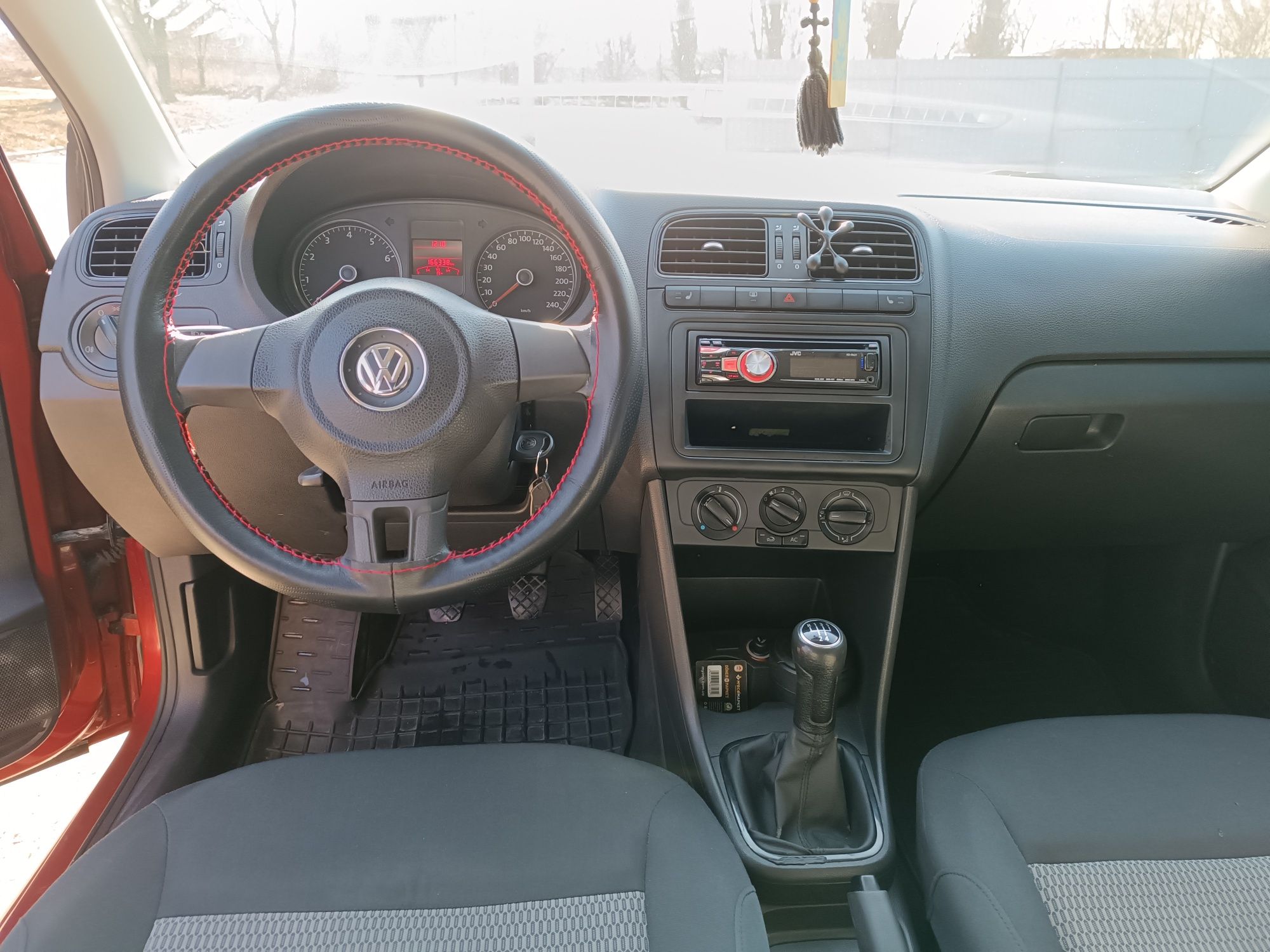 Volkswagen Polo седан 1.6 2011