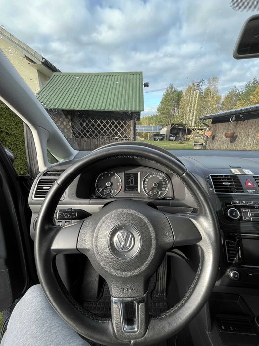 Volkswagen Touran 2011