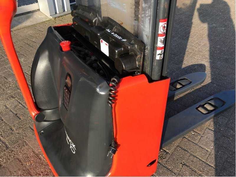 Stacker LINDE L12 Elétrico 1200kg - LINDE L12 2,1m