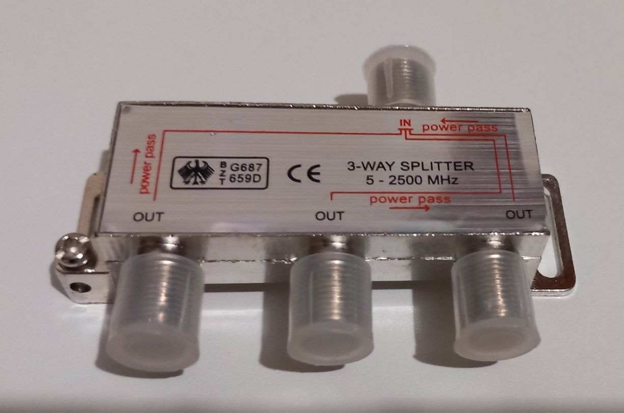 Splitter 1/3-way Power Pass Сплітер