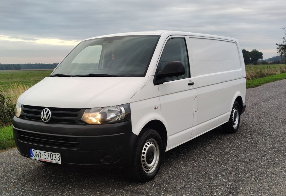 VW transporter T5 2013r. 2.0 tdi Long klima