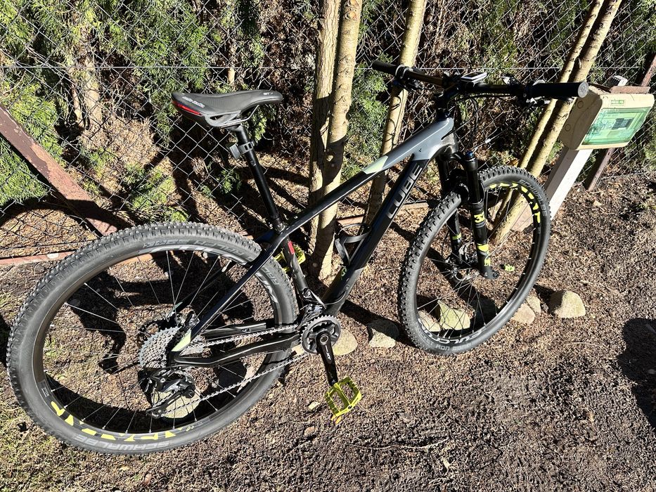 Cube reaction race carbon mtb