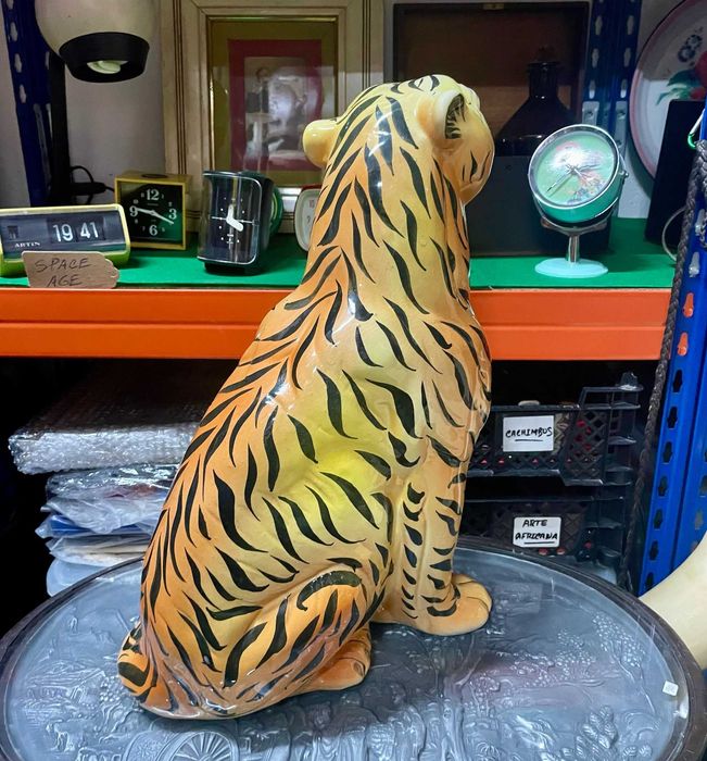 Tigres e outros felinos antigos e vintage