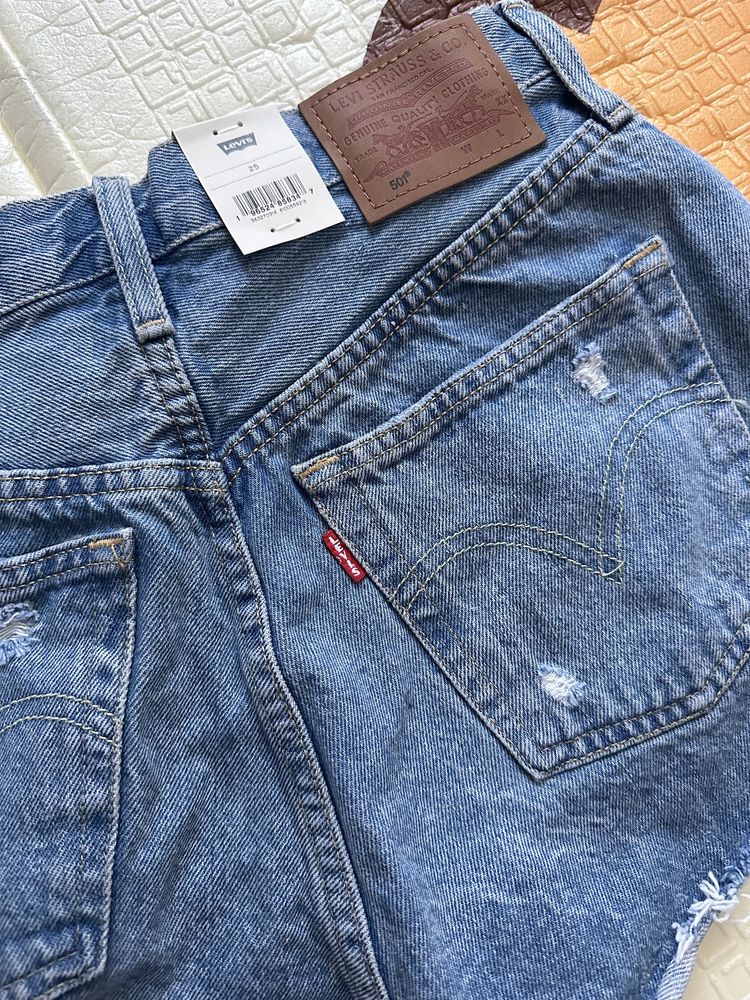 Шорты Levis 25 р