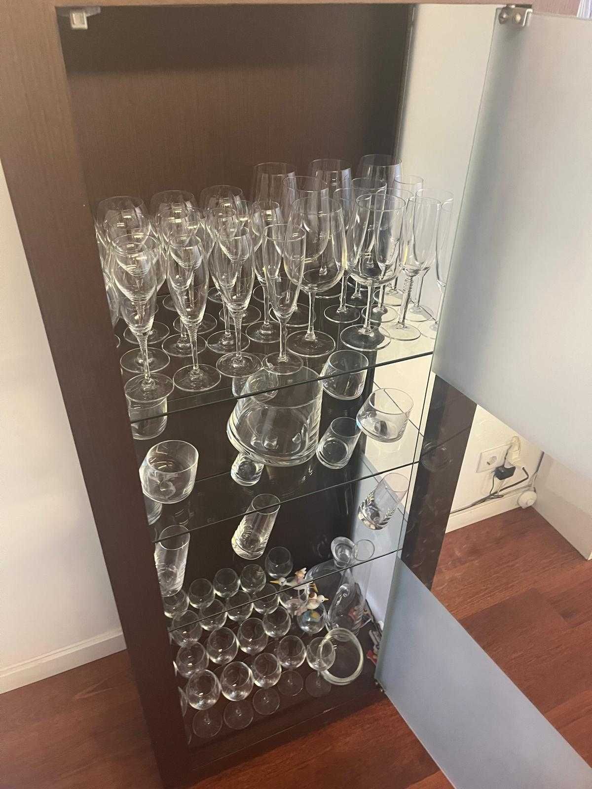 Vitrine em Wengué