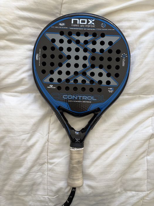 Raquete padel Nox Control + capa transportadora Wilson + protector pul
