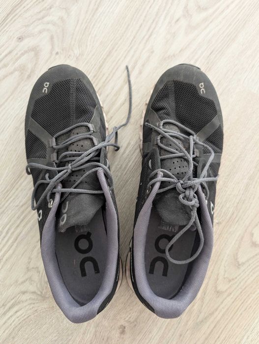 On Running Cloud Shoes Mens Size 43