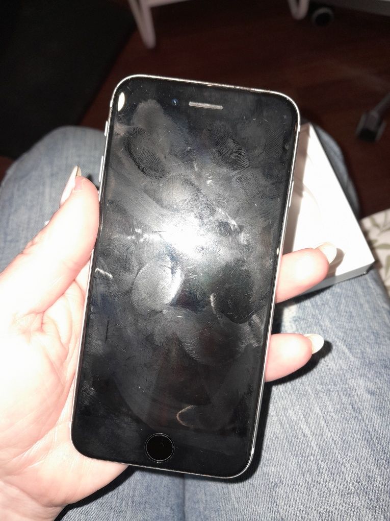 Iphone SE 2020 stan idealny