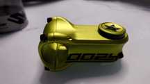 Mostek rowerowy Oozy Spank trail zielony 31.8mm 65mm