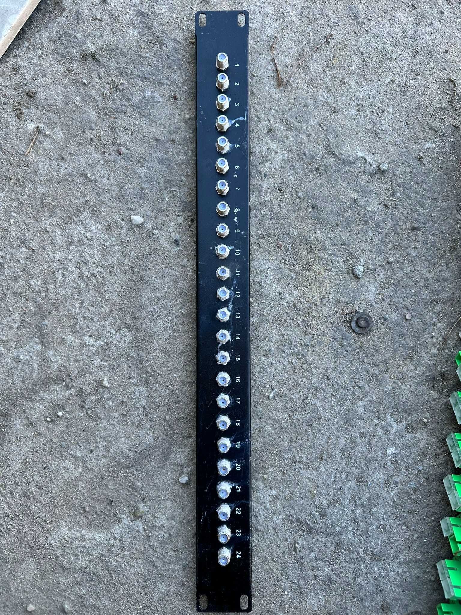 Patch panel rack 1U 19" 24 porty F