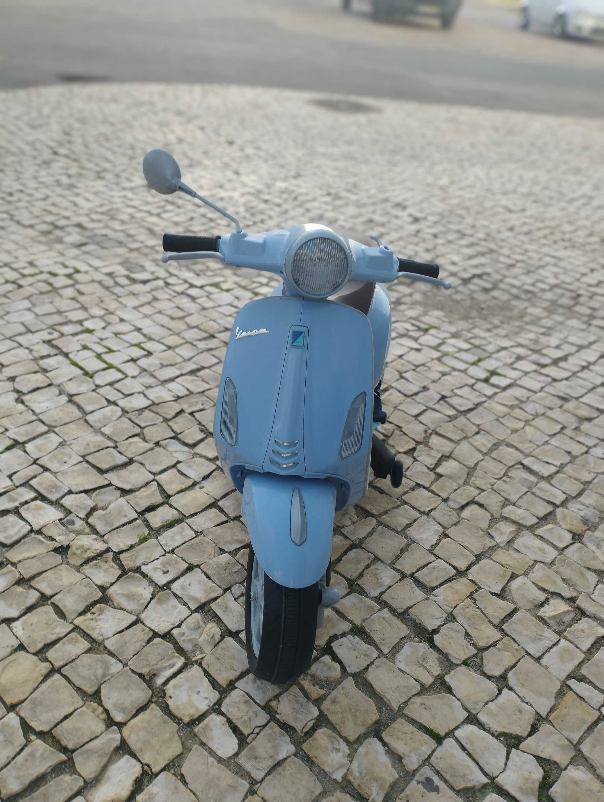 Mota VESPA para criança