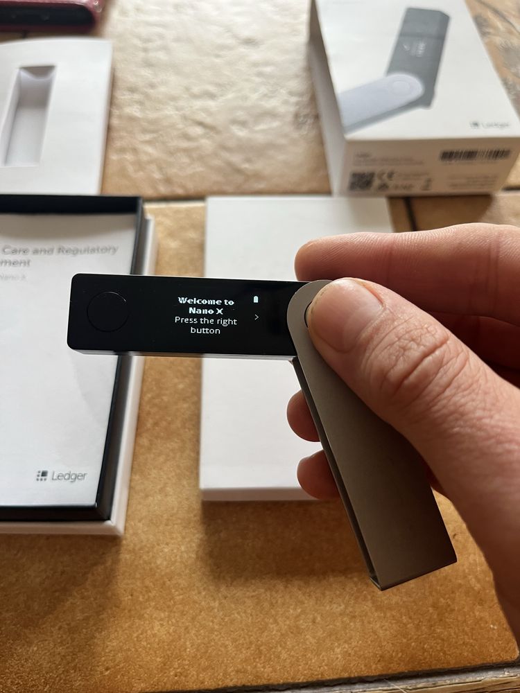 Ledger Nano X Nowy! Bateria 100%