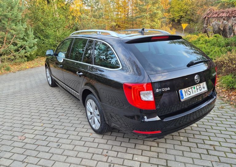 Skoda Superb Combi 2.0 TDI DSG Exclusive