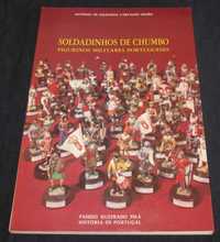 Livro Soldadinhos de Chumbo Figurinos Militares