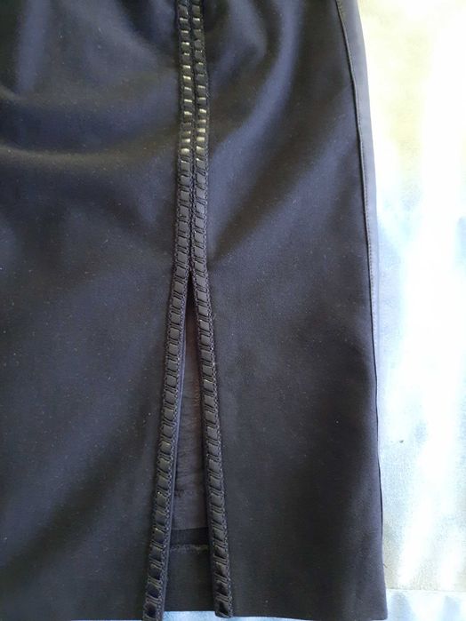 Спідниця жіноча класична, чудовий стан.