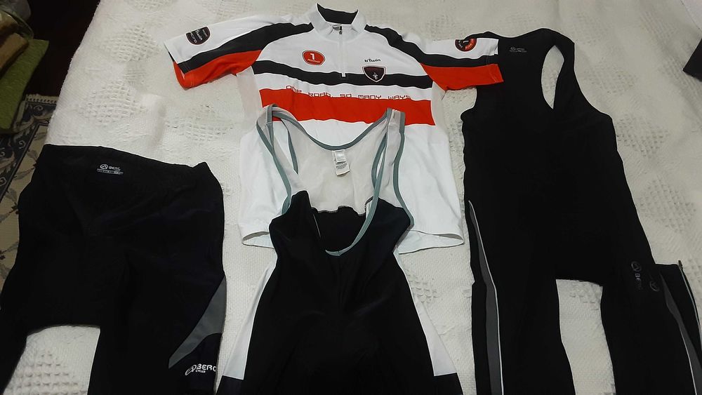 Equipamento ciclismo como novo 4 peças roupa