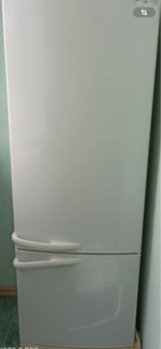 Продам холодильник Атлант б/у два компресора