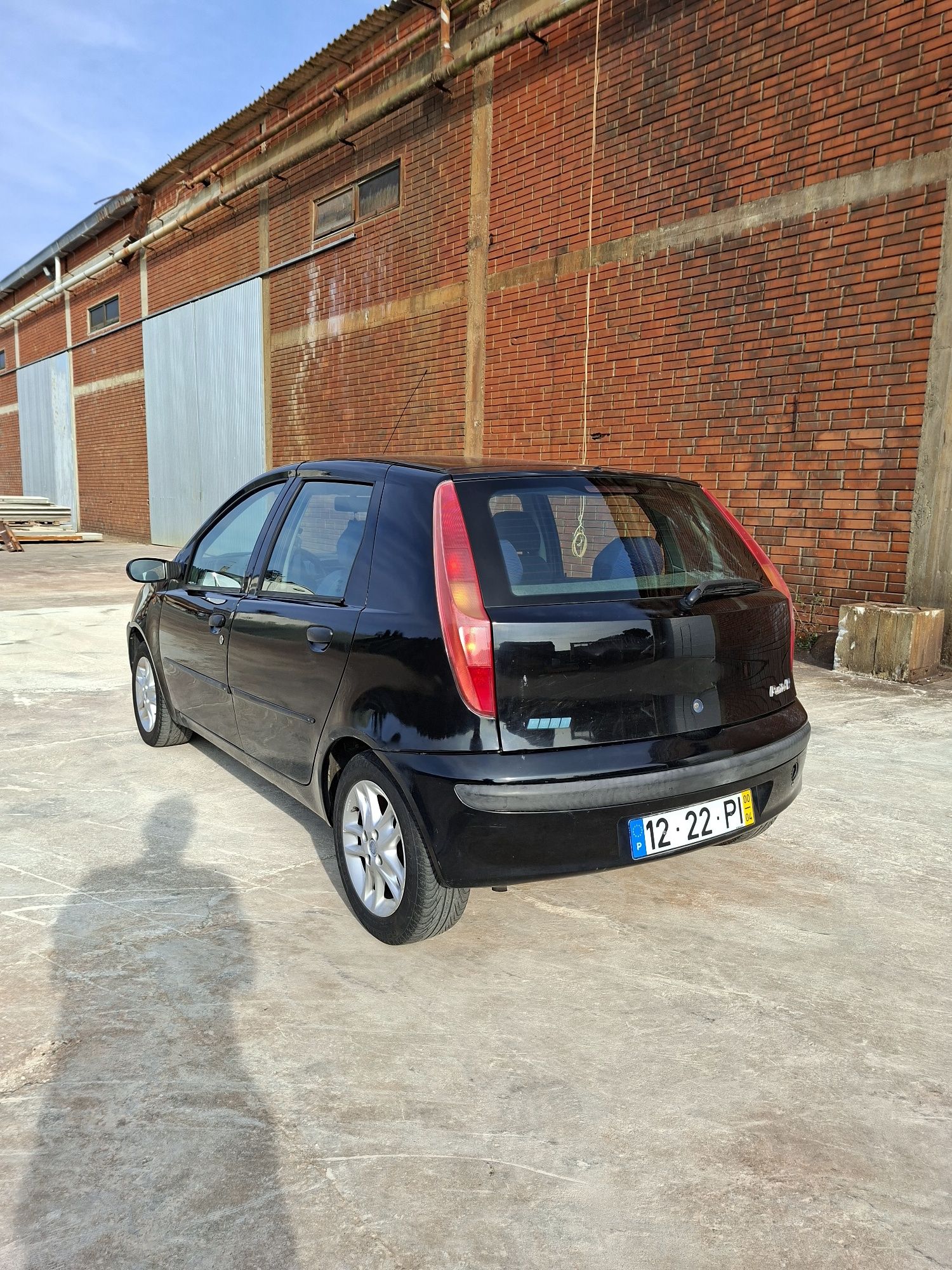 Fiat Punto 1.2 impecável de mecânica