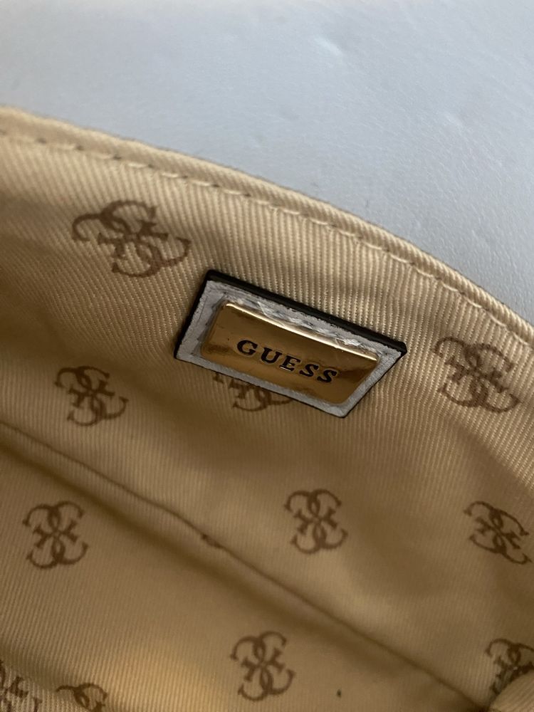 Сумочка Guess