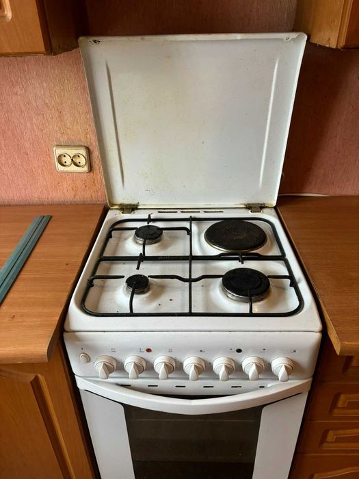 Газова плита б/в Indesit 50/60