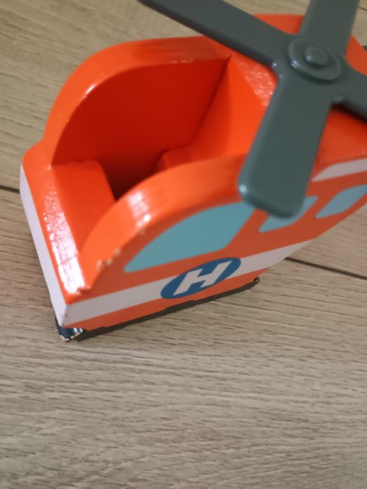 Drewniane auta zestaw pojazdów uprzywilejowanych